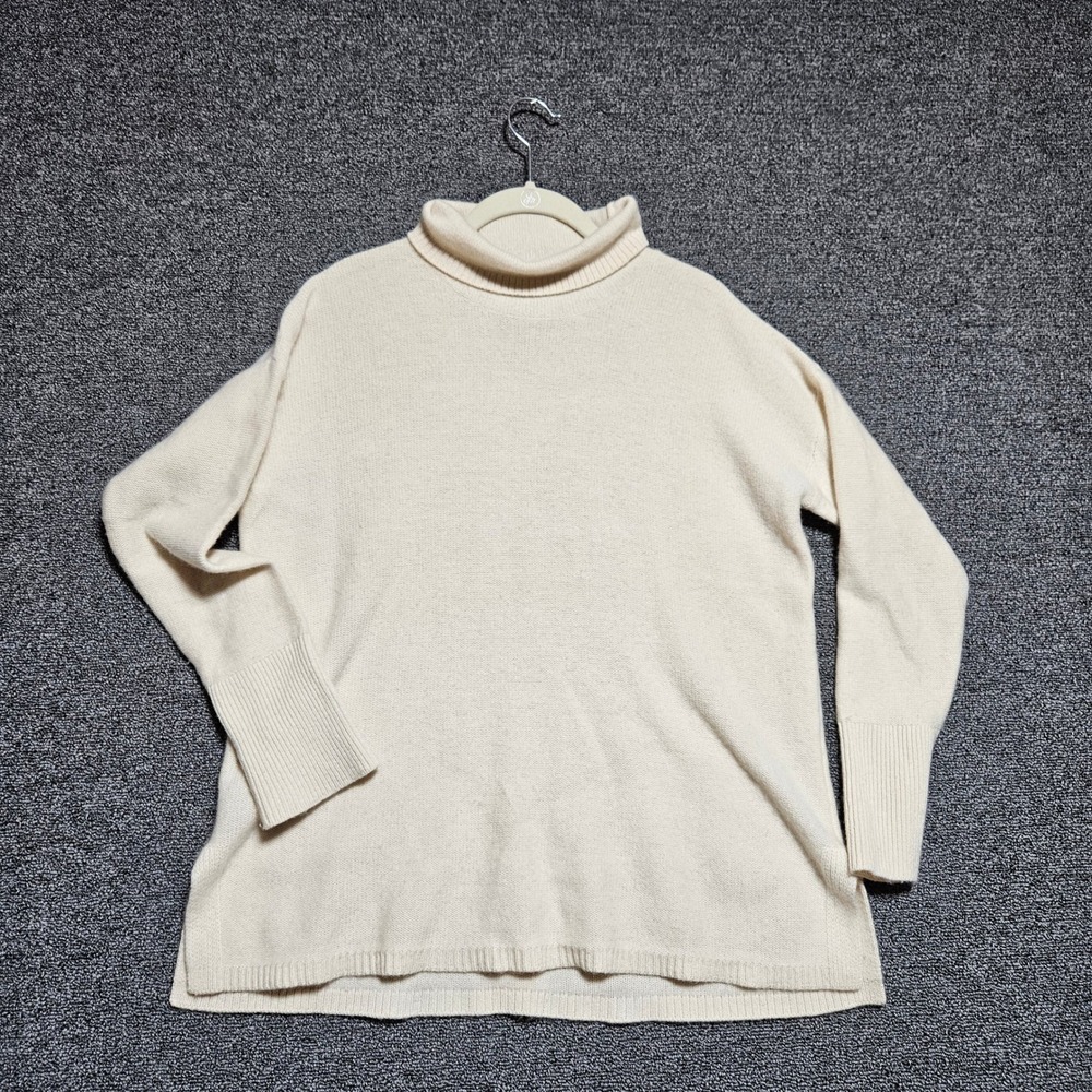 PLY Cashmere Women's M Cream 100% Cashmere Turtleneck Sweater Side Slit Ribbed